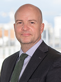 Head shot of Philip Kearne